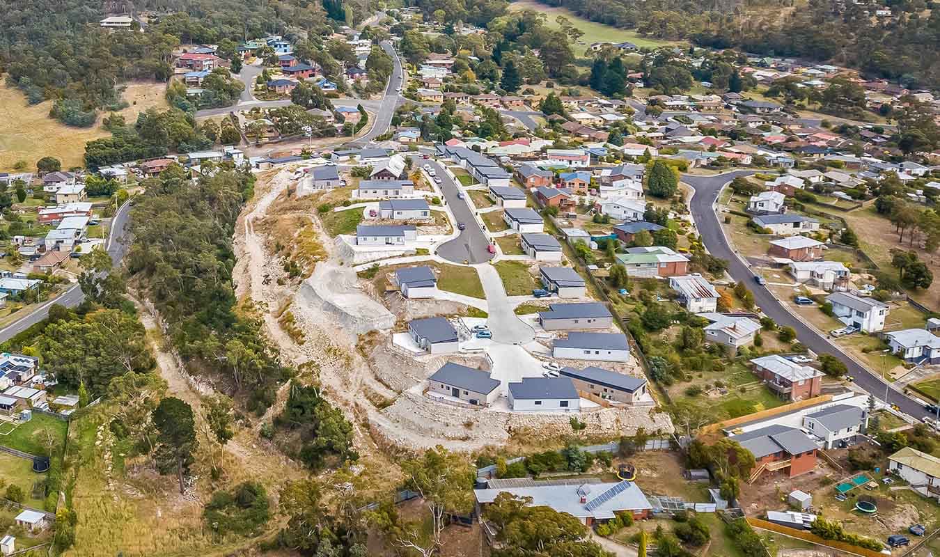 Owners of ‘badlybuilt’ Hobart homes challenge council demolition order
